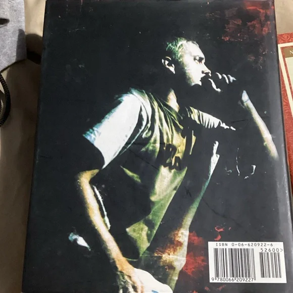 Eminem Angry Blonde Album Artwork Hardcover Display - Picture 2 of 2